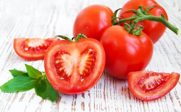 Cách tẩy da chết bằng cà chua và đường